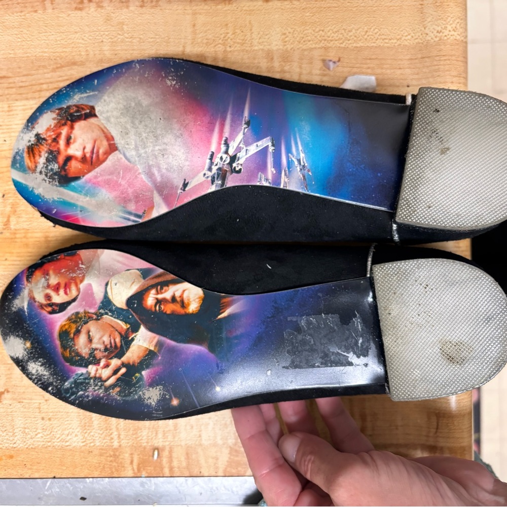 Star Wars C-3PO Gold and Black Flats - Picture 4 of 7